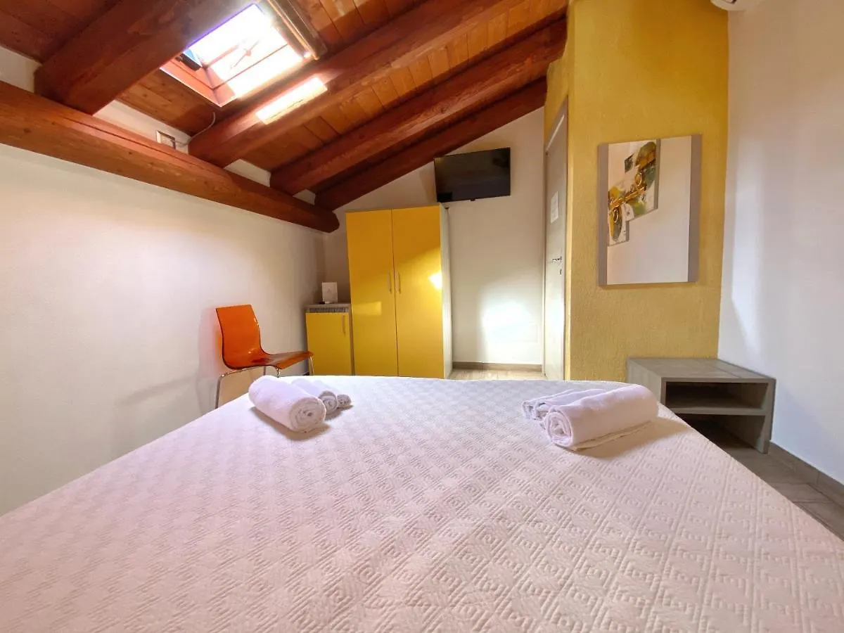 Gioia Guesthouse Càbras Italië