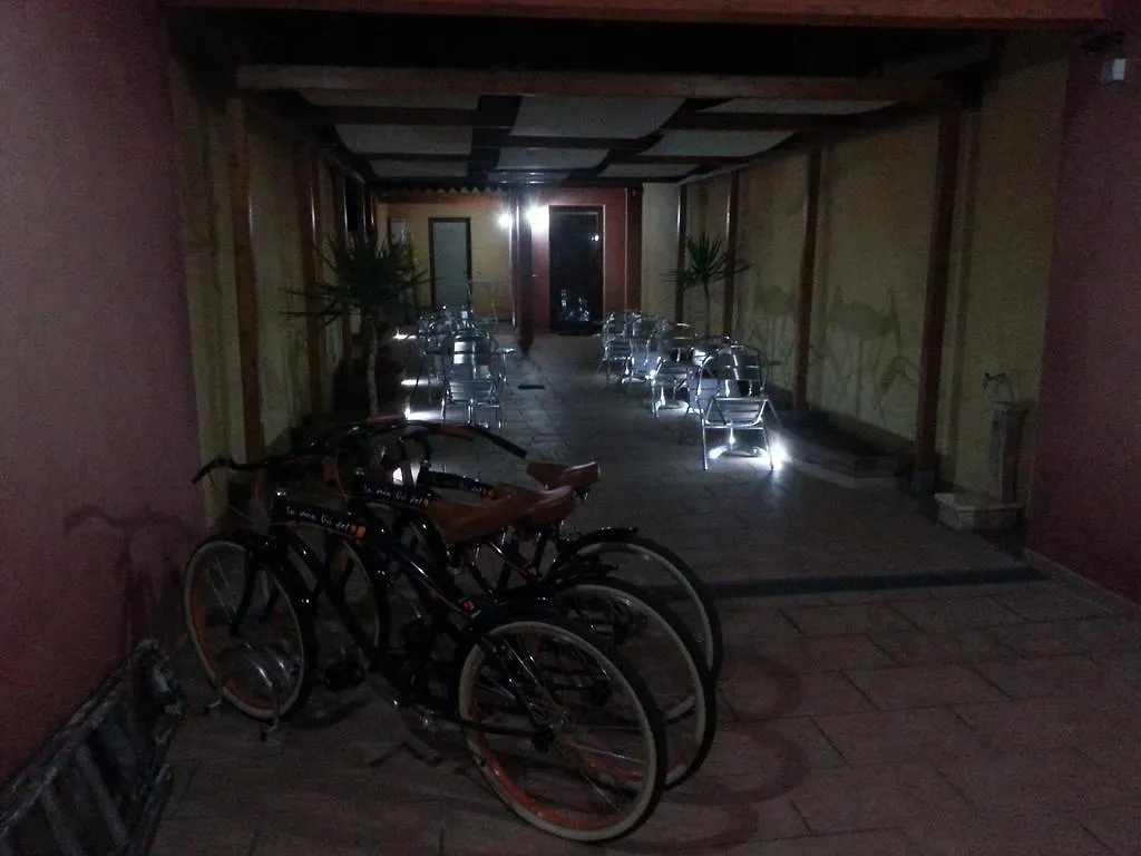 Gasthuis Gioia Guesthouse Càbras Italië