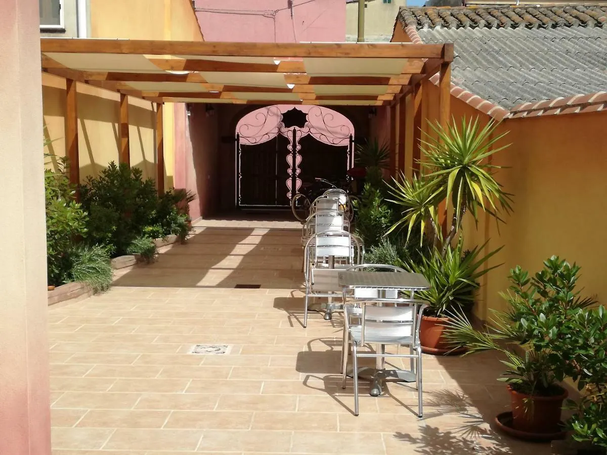 Gasthuis Gioia Guesthouse Càbras Italië